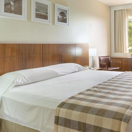 São José dos Pinhais Hotel Cassino Tower Curitiba Aeroporto By Nacional Inn מראה חיצוני תמונה