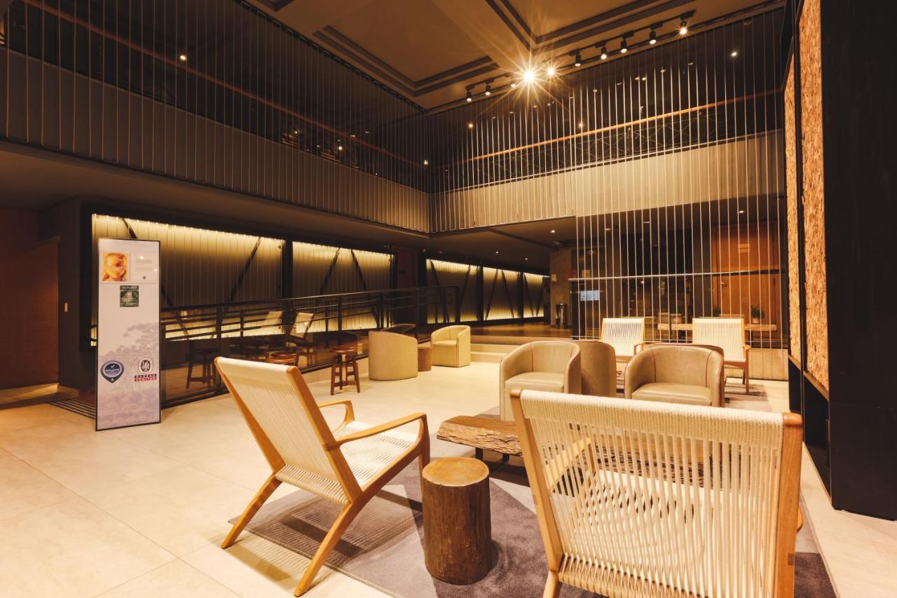 São José dos Pinhais Hotel Cassino Tower Curitiba Aeroporto By Nacional Inn מראה חיצוני תמונה