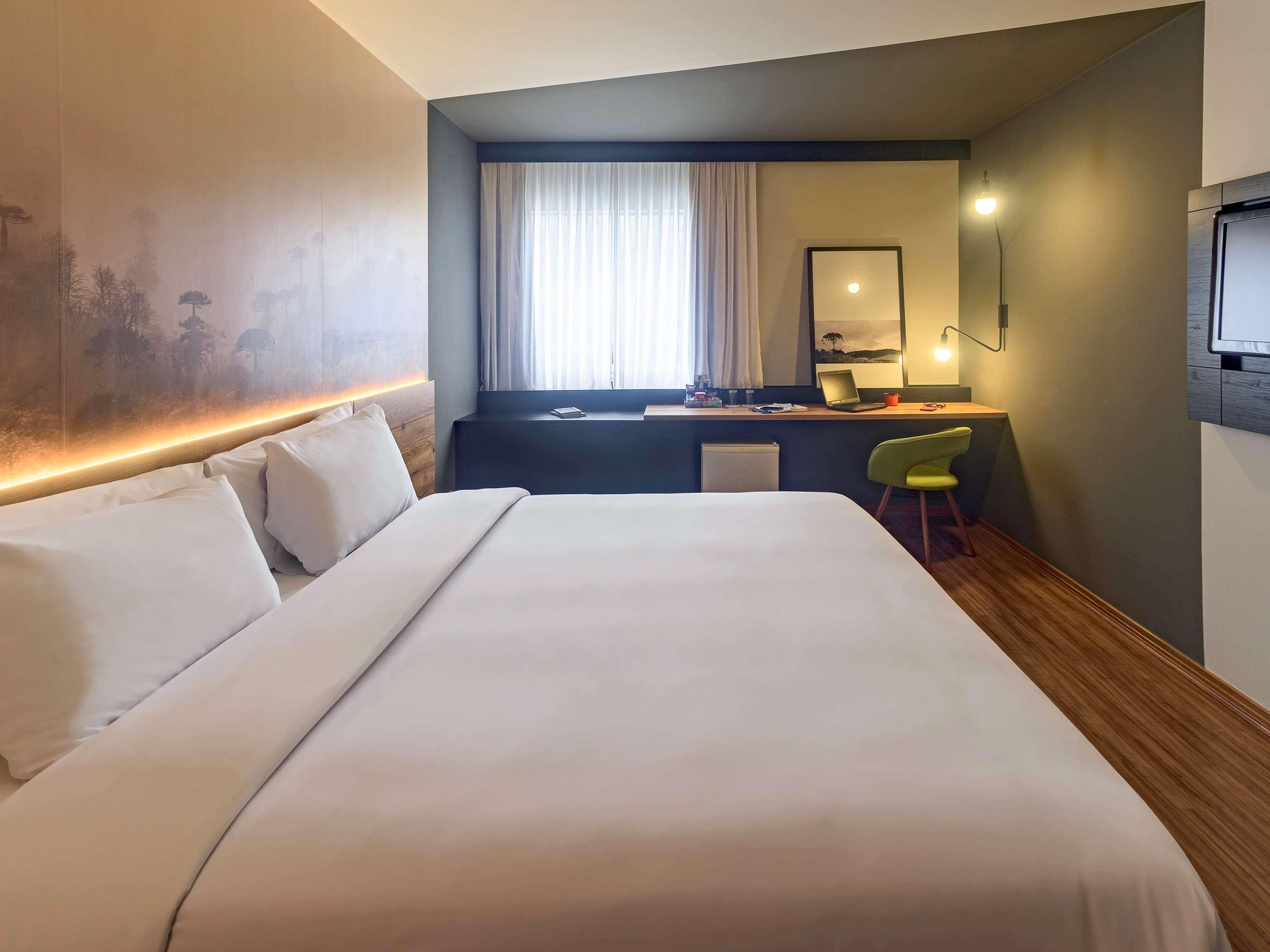 São José dos Pinhais Hotel Cassino Tower Curitiba Aeroporto By Nacional Inn מראה חיצוני תמונה