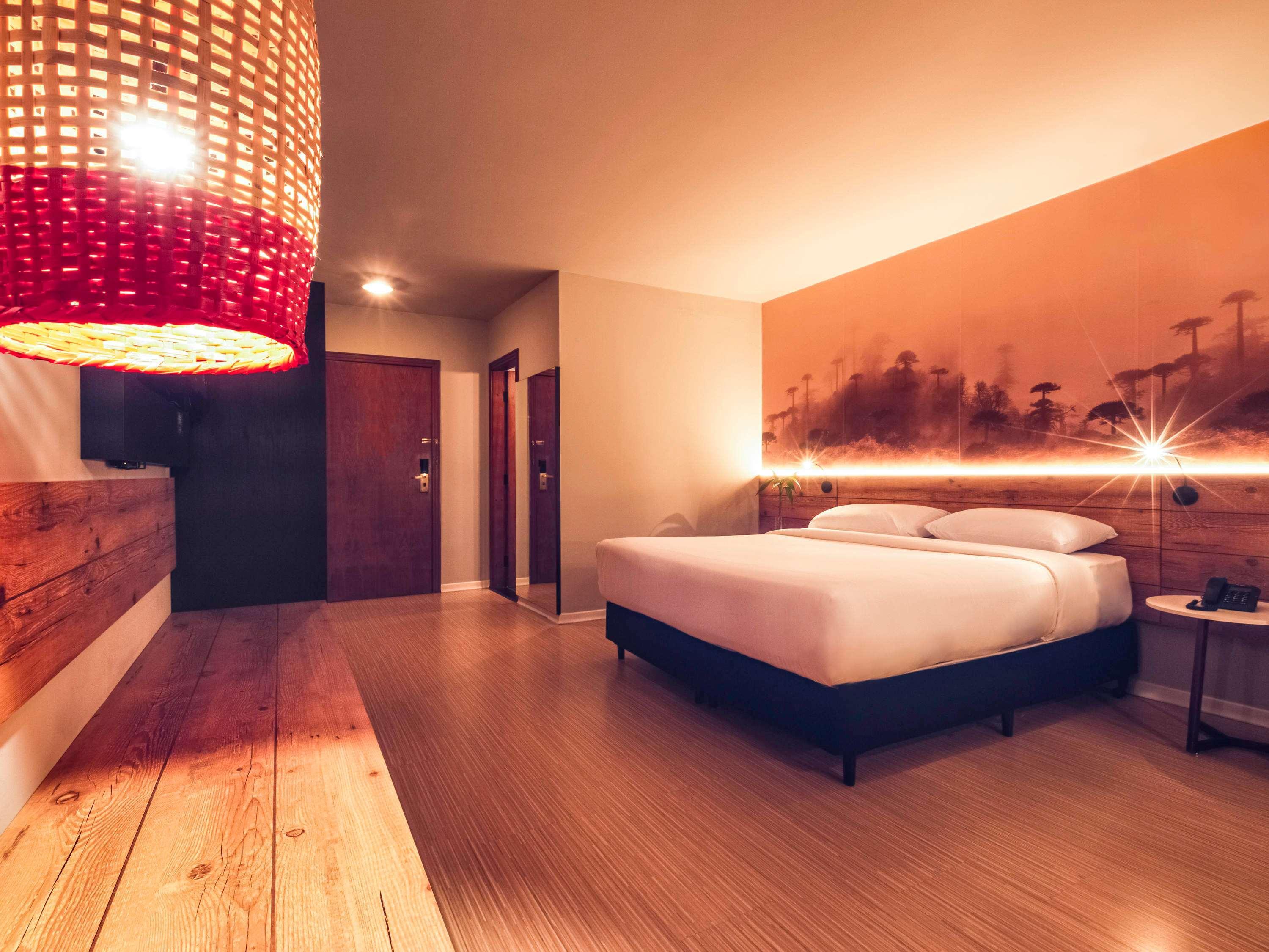 São José dos Pinhais Hotel Cassino Tower Curitiba Aeroporto By Nacional Inn מראה חיצוני תמונה