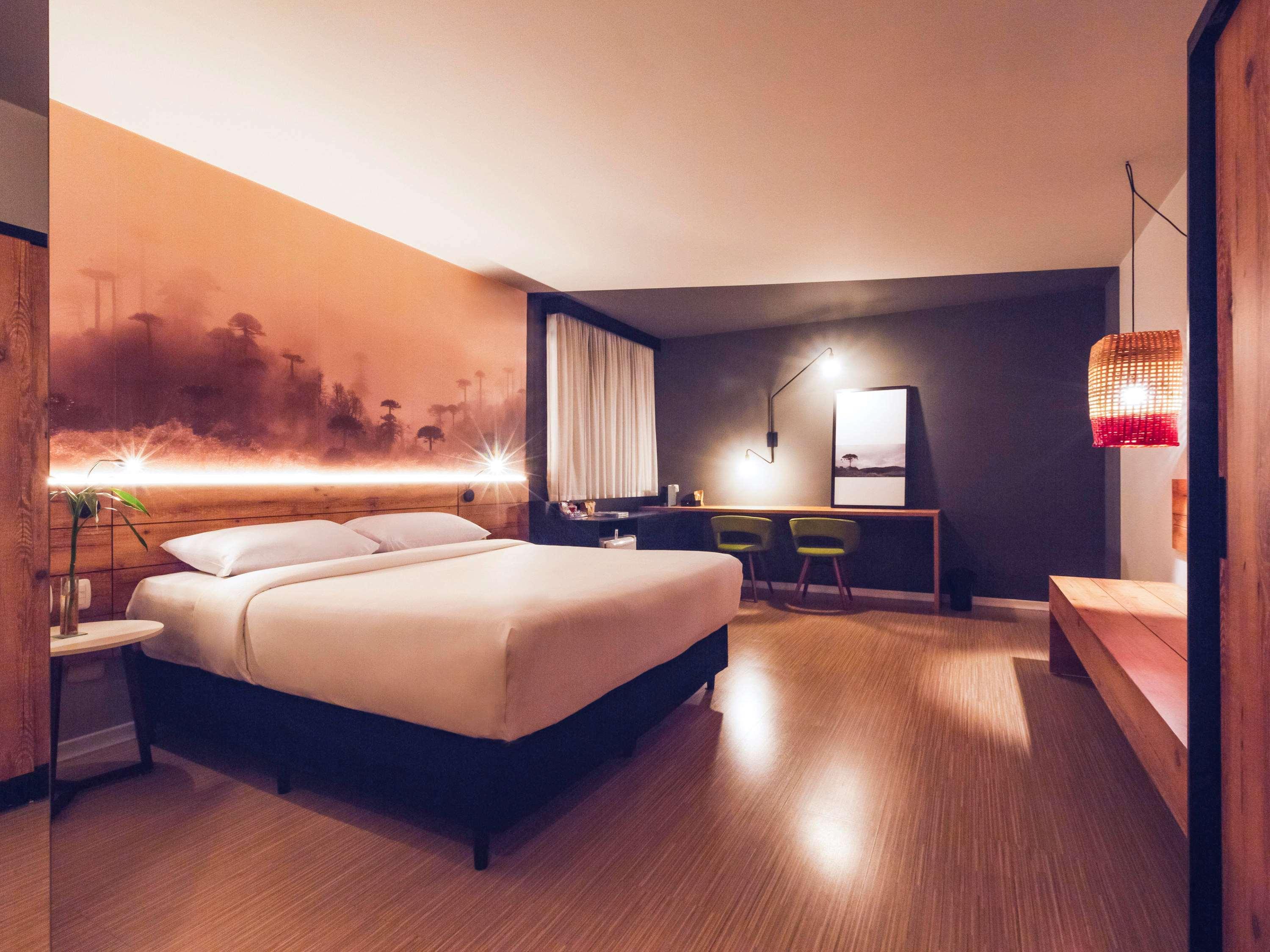 São José dos Pinhais Hotel Cassino Tower Curitiba Aeroporto By Nacional Inn מראה חיצוני תמונה