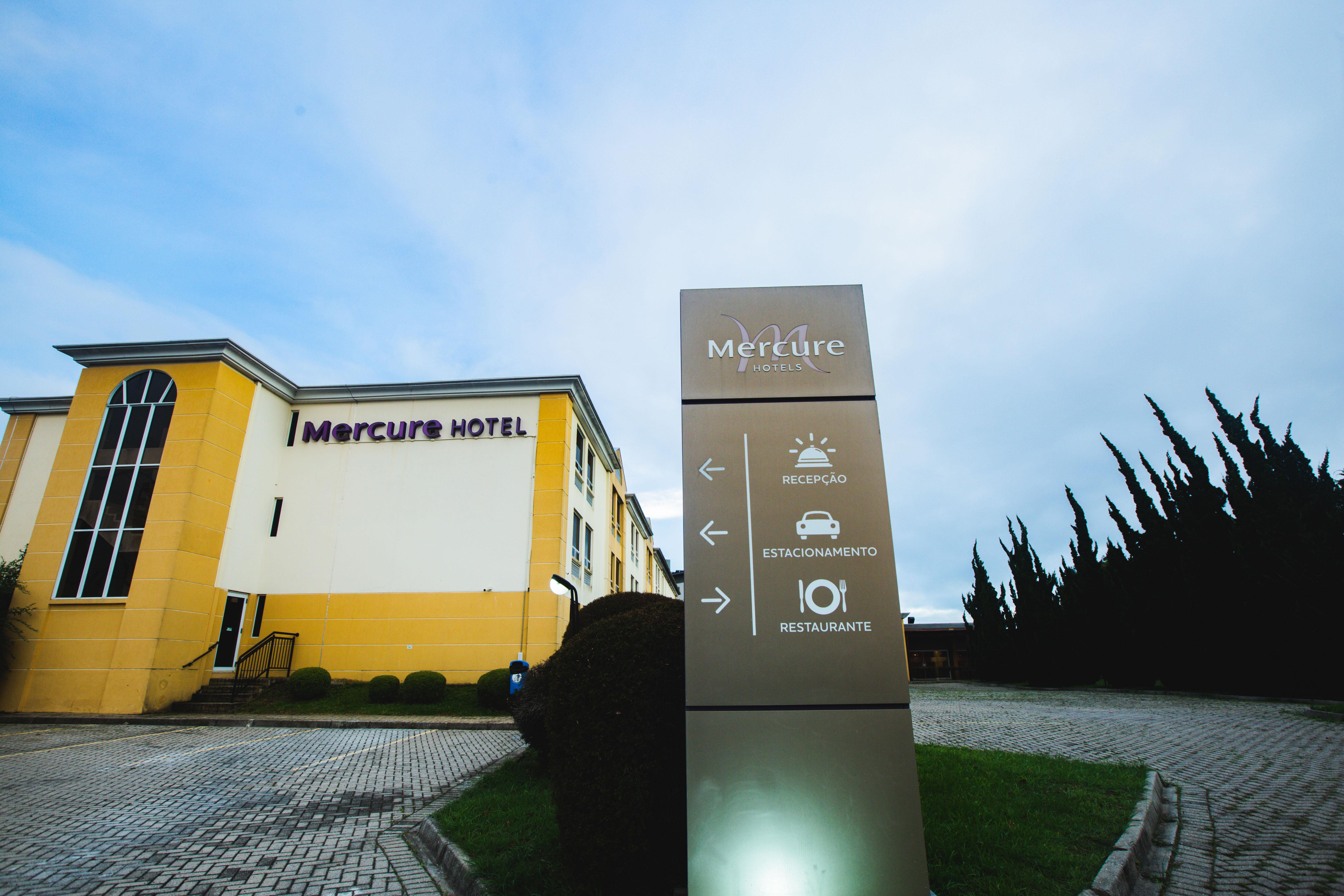 São José dos Pinhais Hotel Cassino Tower Curitiba Aeroporto By Nacional Inn מראה חיצוני תמונה