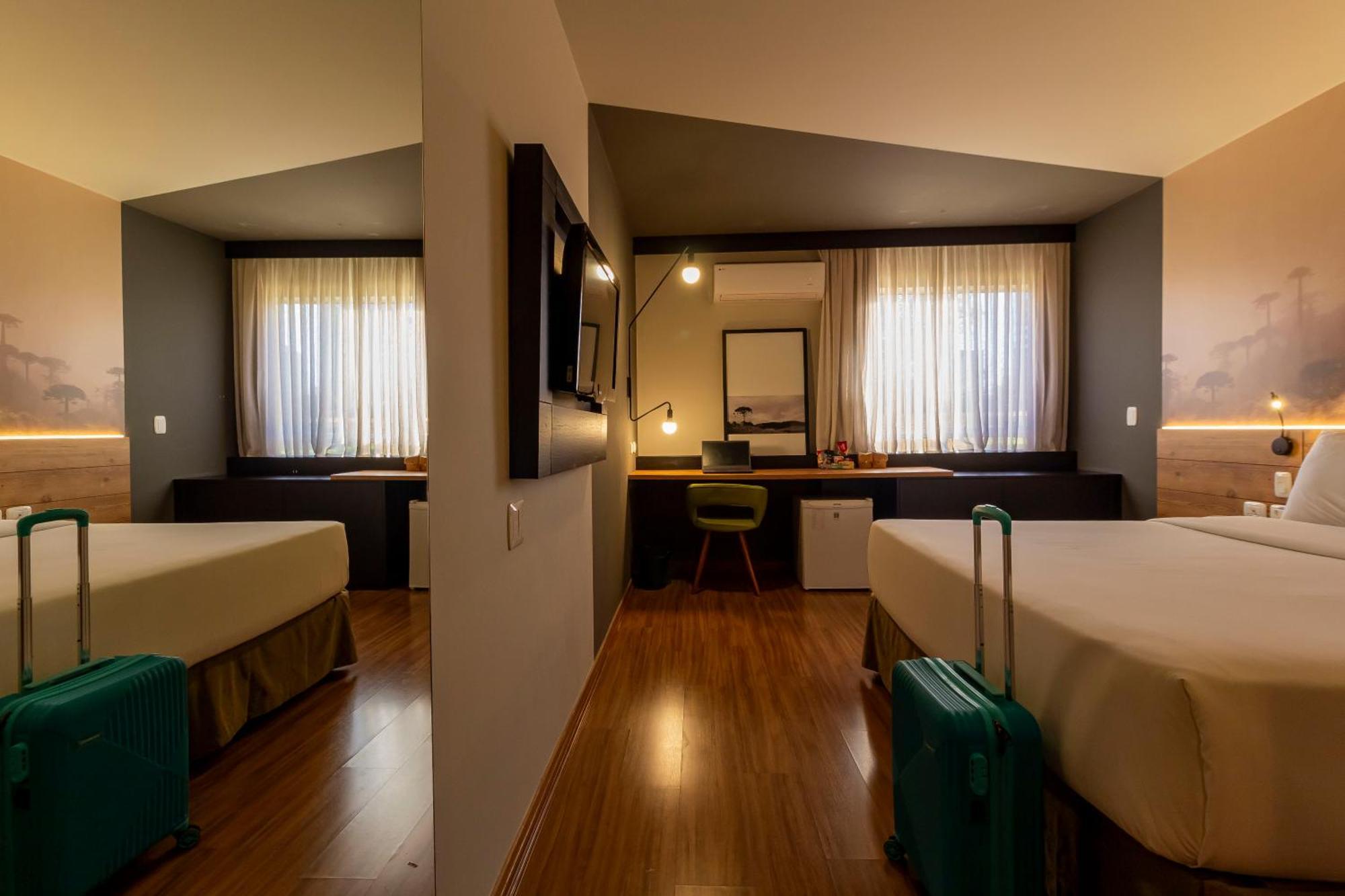 São José dos Pinhais Hotel Cassino Tower Curitiba Aeroporto By Nacional Inn מראה חיצוני תמונה