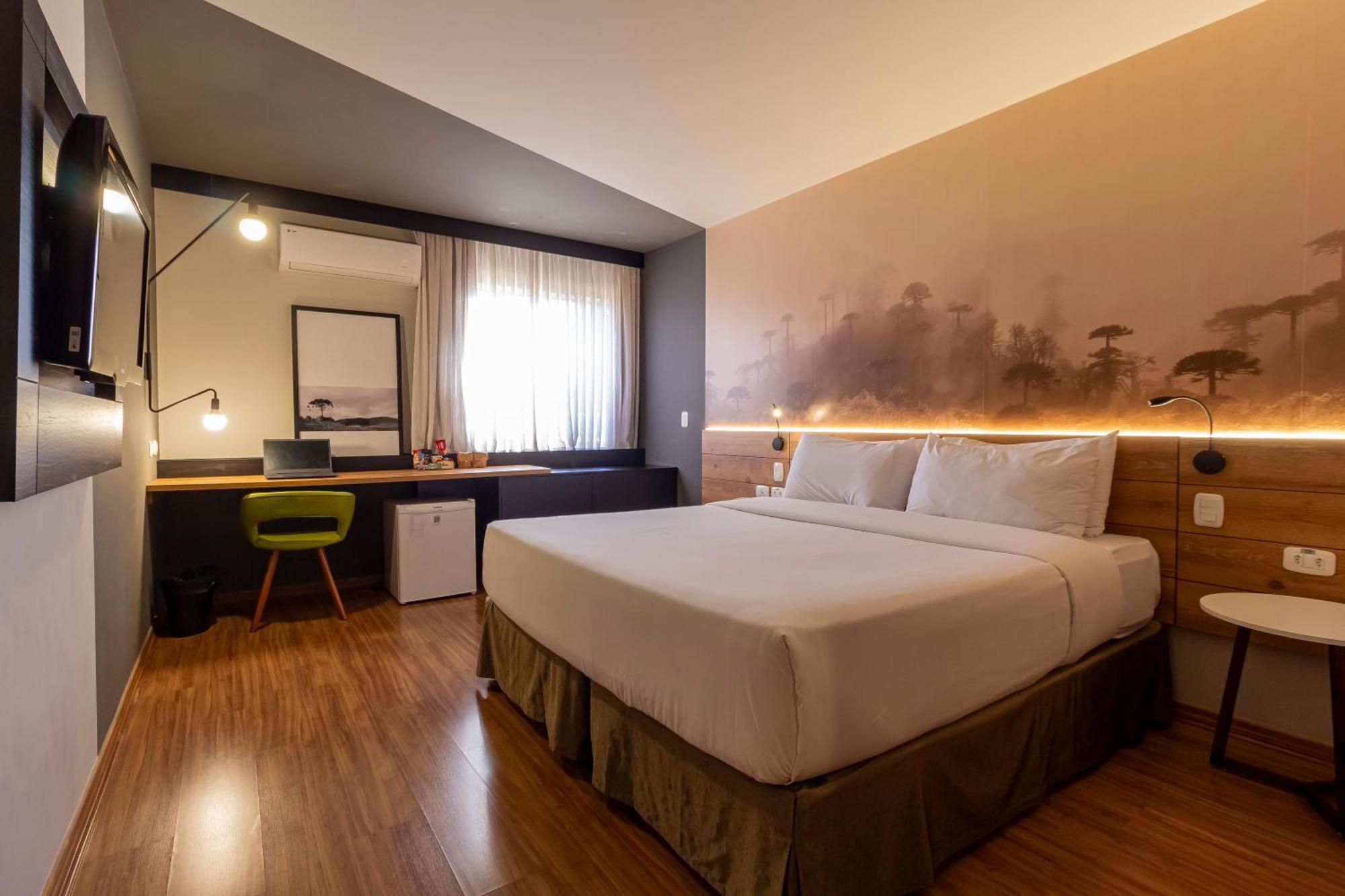 São José dos Pinhais Hotel Cassino Tower Curitiba Aeroporto By Nacional Inn מראה חיצוני תמונה