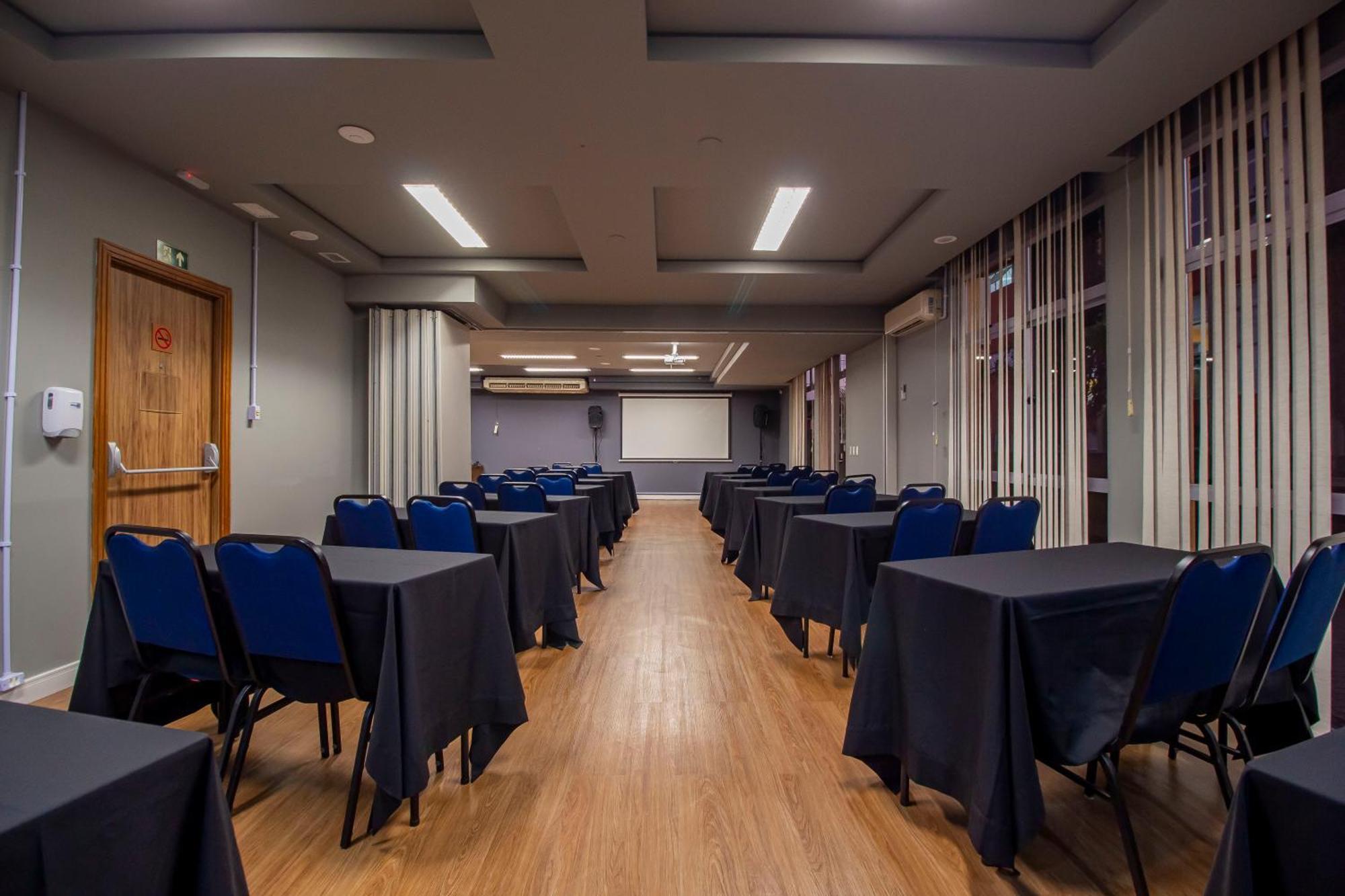 São José dos Pinhais Hotel Cassino Tower Curitiba Aeroporto By Nacional Inn מראה חיצוני תמונה