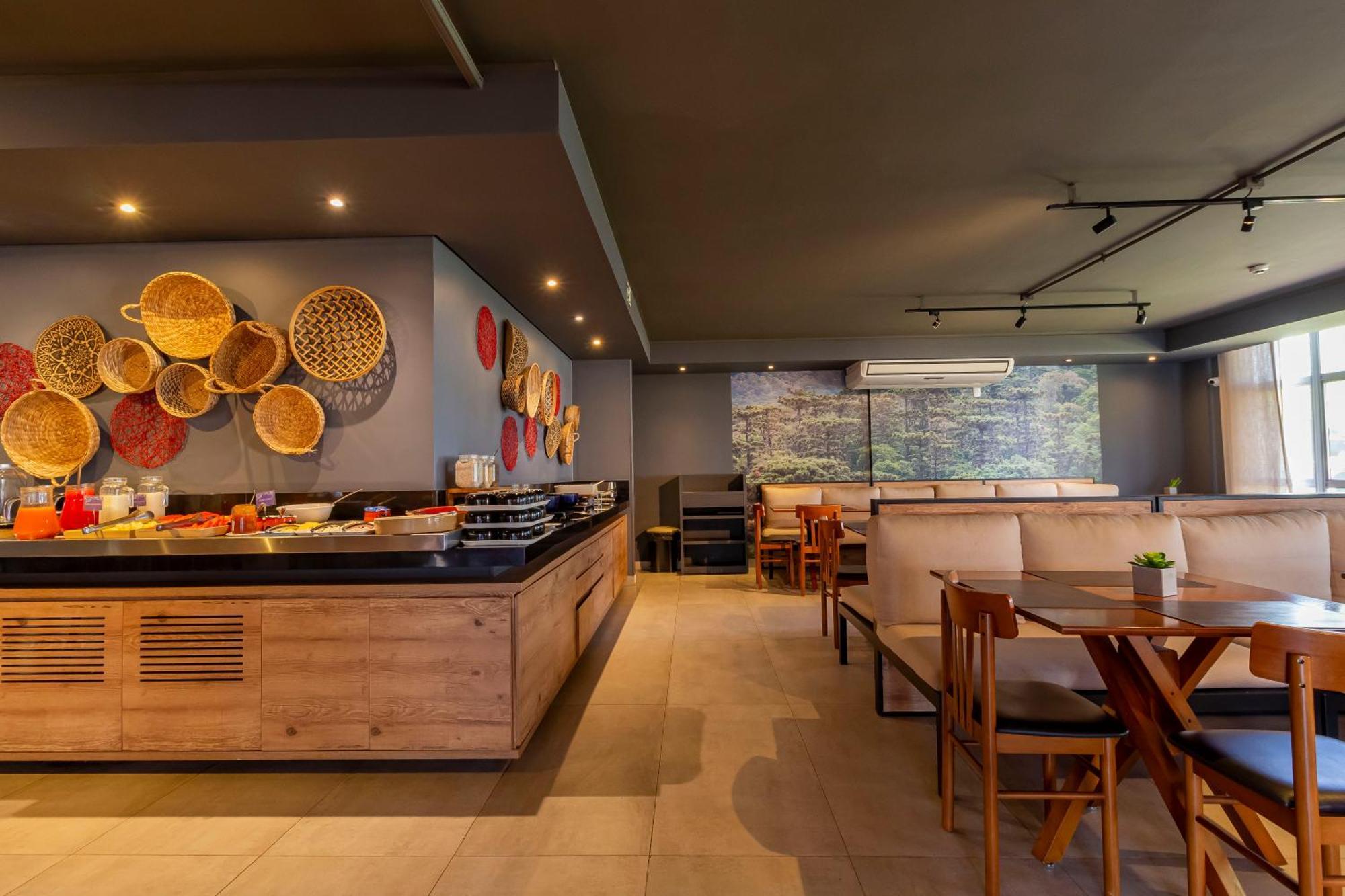 São José dos Pinhais Hotel Cassino Tower Curitiba Aeroporto By Nacional Inn מראה חיצוני תמונה