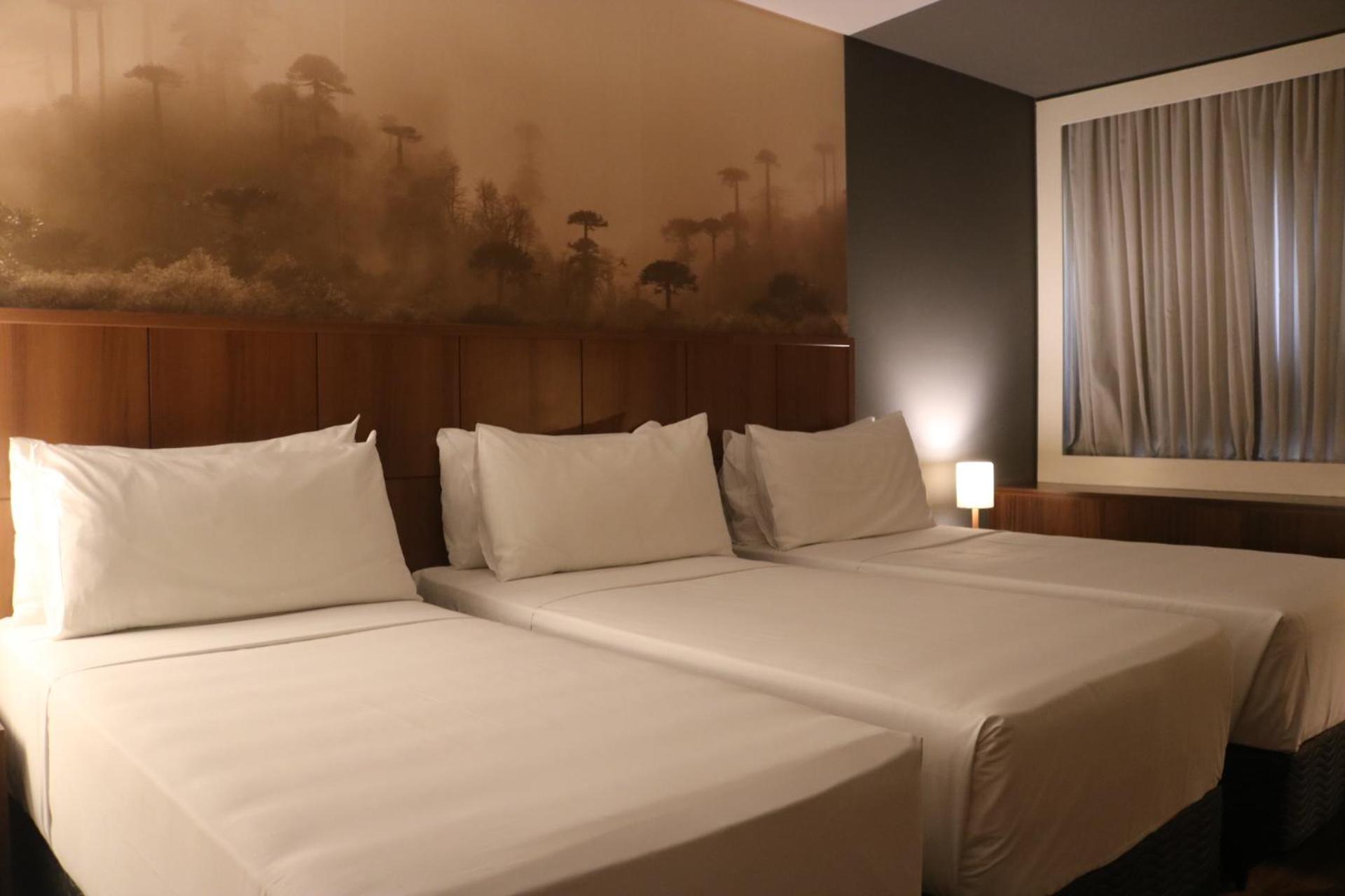 São José dos Pinhais Hotel Cassino Tower Curitiba Aeroporto By Nacional Inn מראה חיצוני תמונה