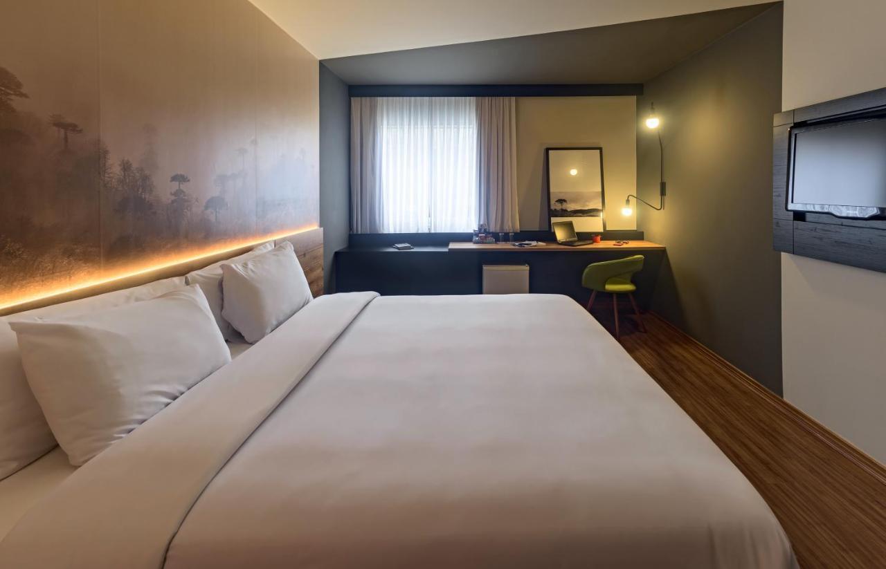 São José dos Pinhais Hotel Cassino Tower Curitiba Aeroporto By Nacional Inn מראה חיצוני תמונה